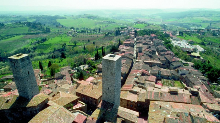Die Hügelstadt San Gimignano in der Toskana
